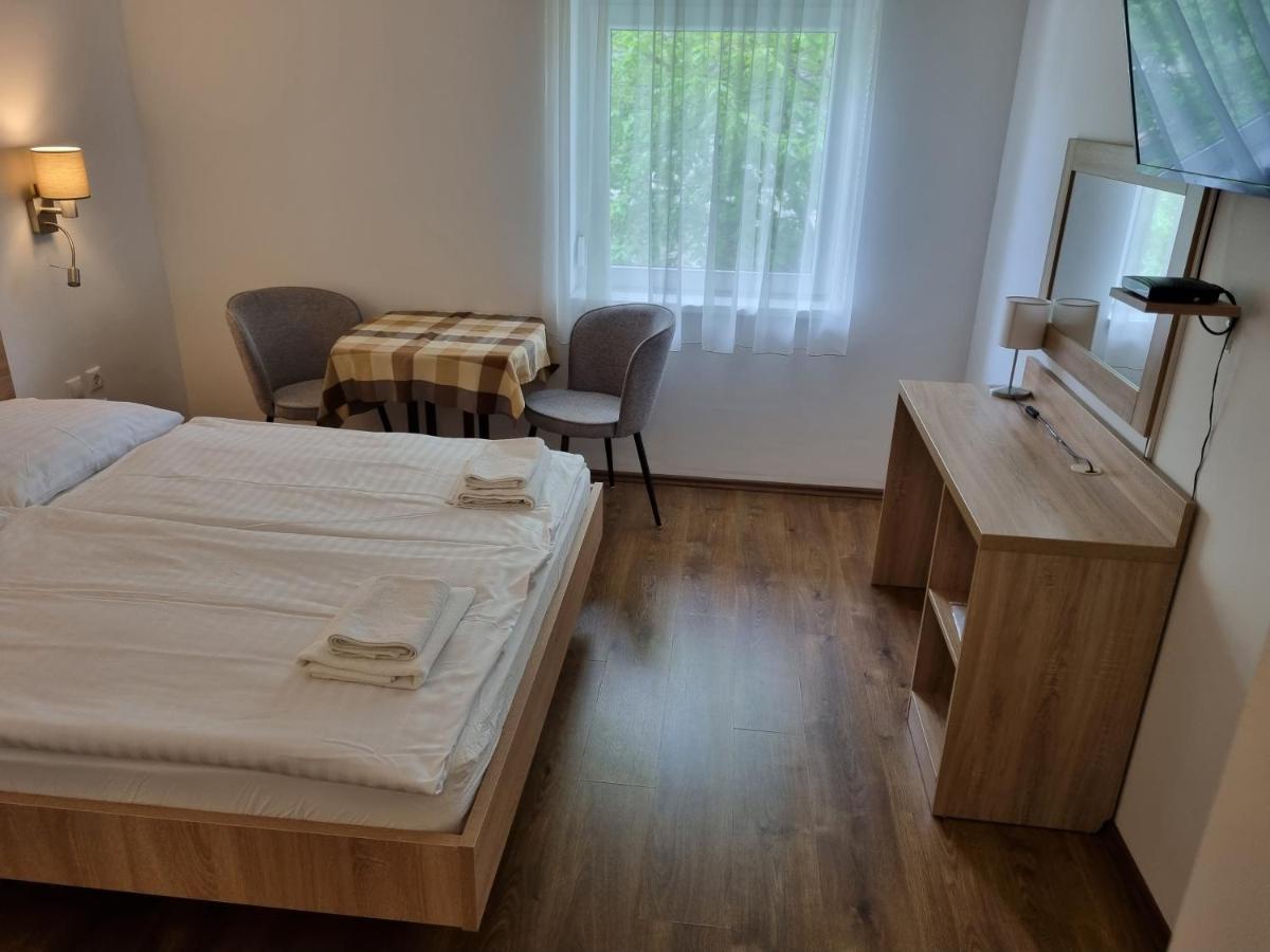 Adam Apartmanhaz Сиофок Стая снимка