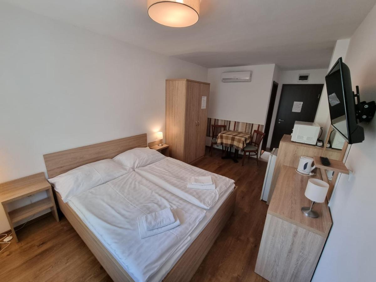 Adam Apartmanhaz Сиофок Стая снимка