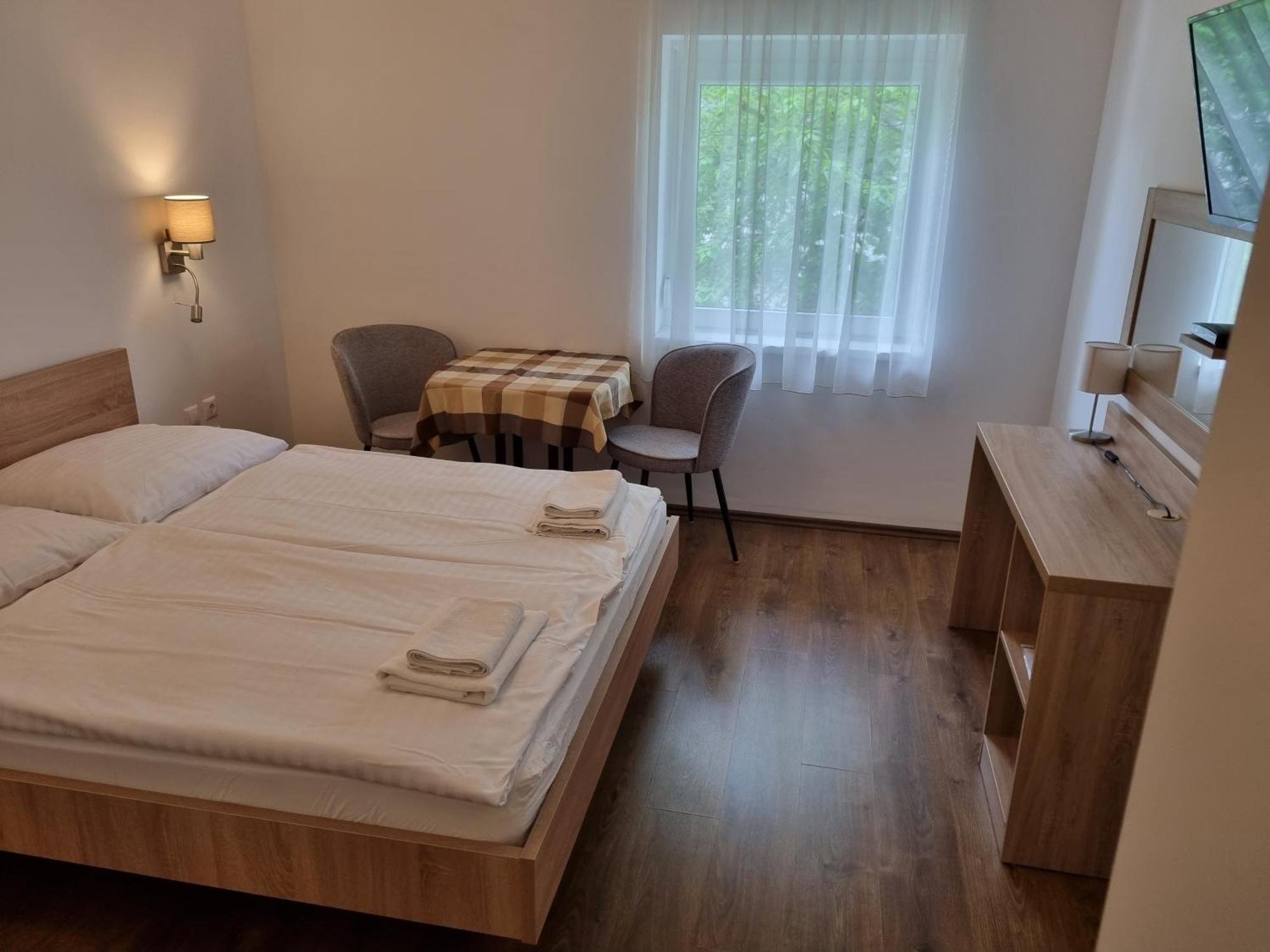 Adam Apartmanhaz Сиофок Стая снимка